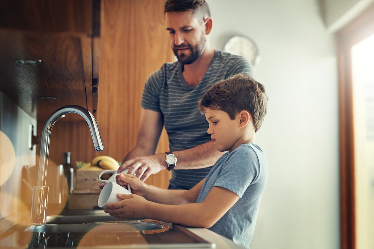 How to Repair a Single-Handle Kitchen Faucet