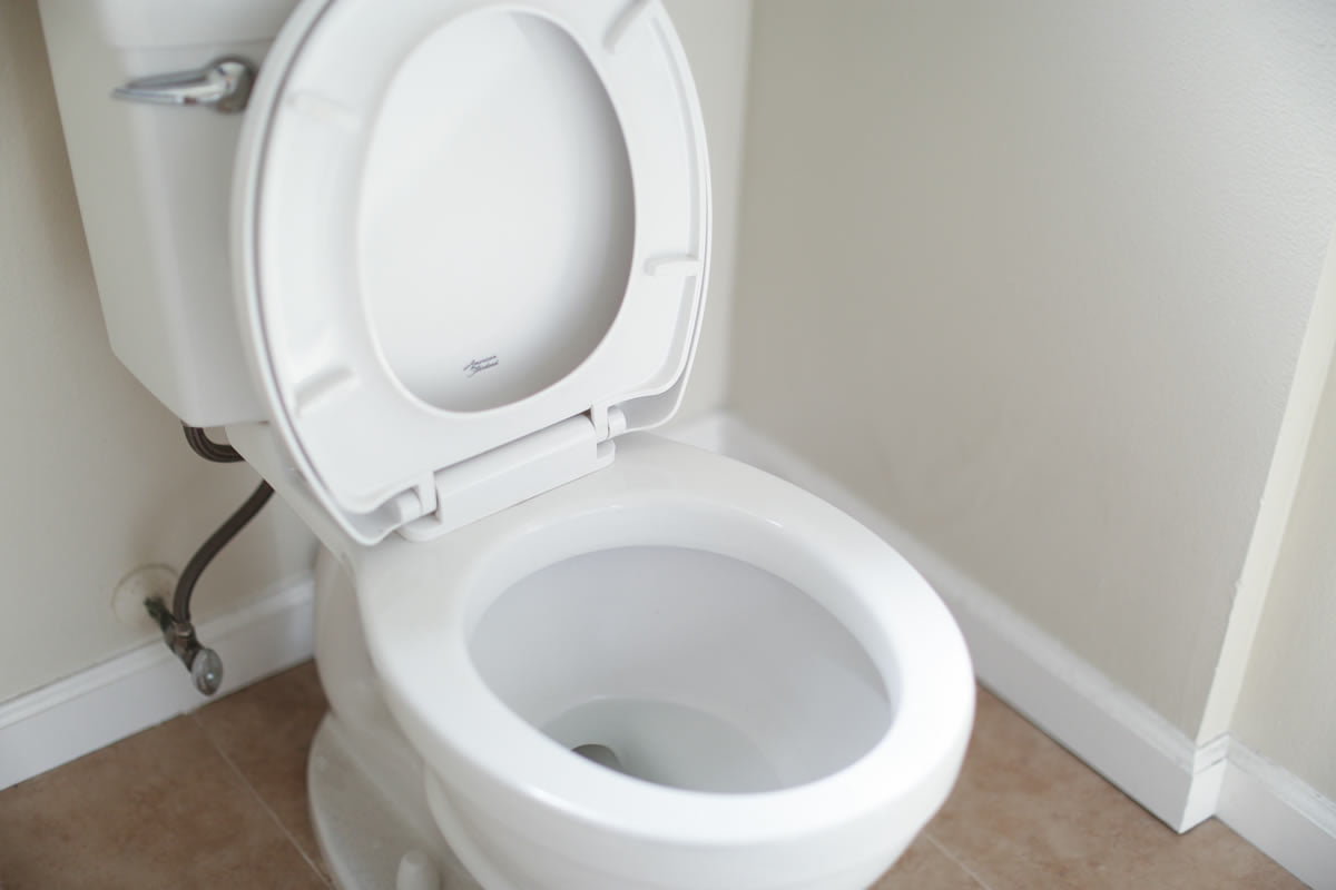 Read more about the article How to Stop an Overflowing Toilet?